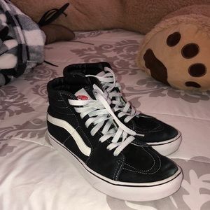 High top classic black vans. size : 8.5 in women